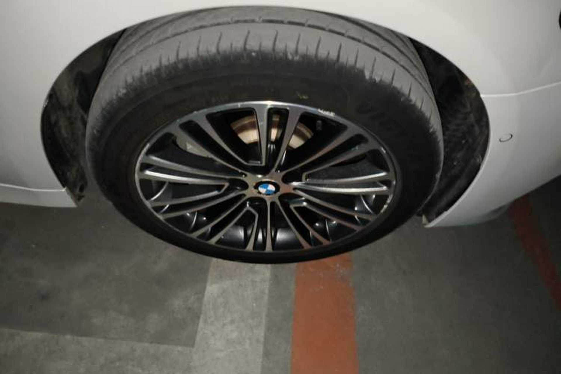 Used BMW 5 Series 2018 530Li Luxury Edition Premium Package Right Front Wheel Hub