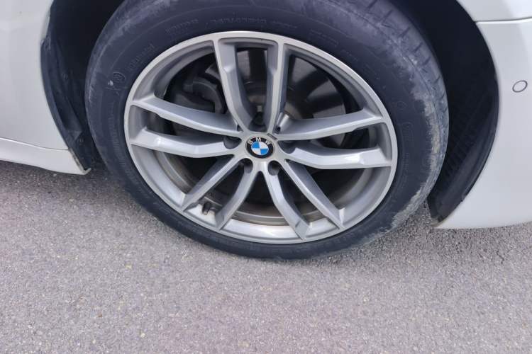 Used BMW 5 Series 2018 525Li M Sport Package Right Front Wheel Hub