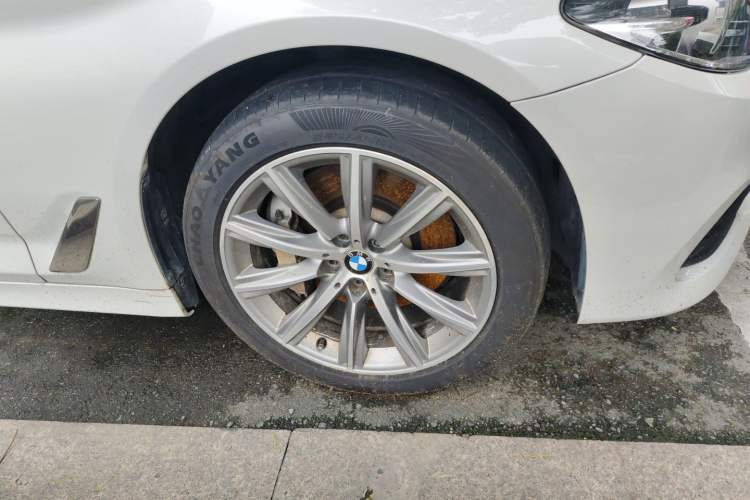 Used BMW 5 Series 2018 528Li Launch Special Edition Right Front Wheel Hub