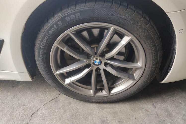 Used BMW 5 Series 2018 525Li M Sport Package Right Front Wheel Hub