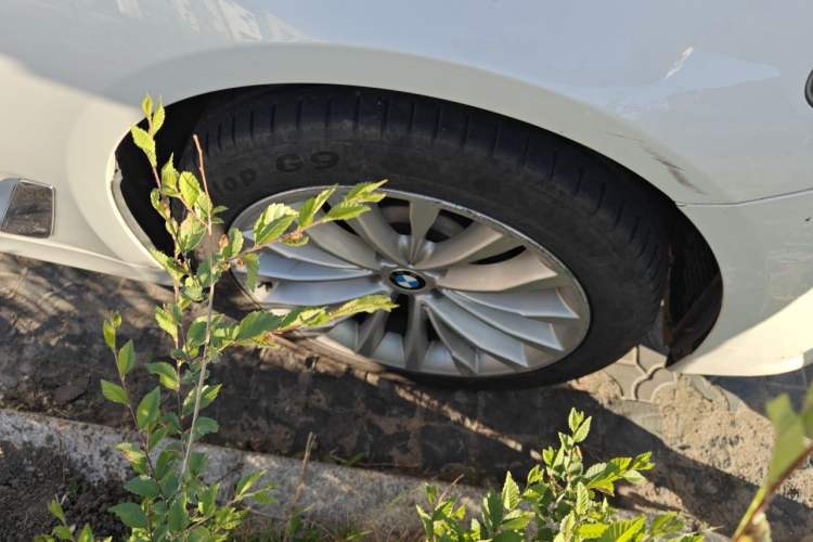 Used BMW 5 Series 2018 530Li xDrive Luxury Package Right Front Wheel Hub