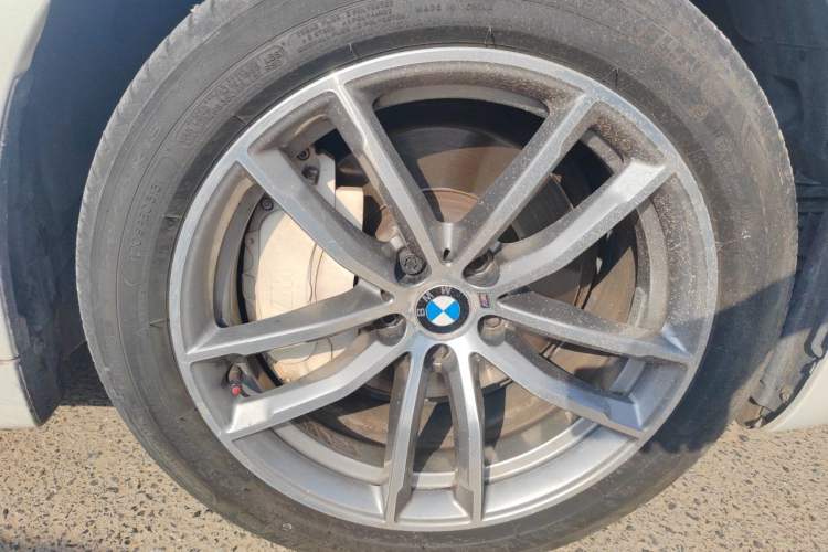 Used BMW 5 Series 2018 525Li M Sport Package Right Front Wheel Hub