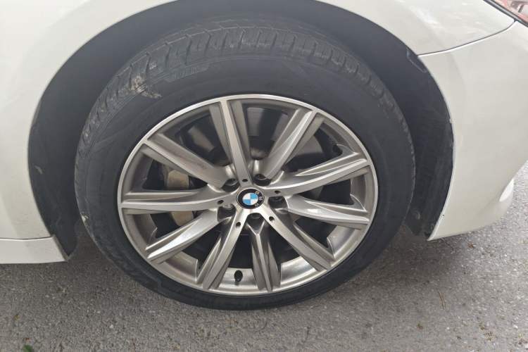Used BMW 5 Series 2018 528Li Launch Special Edition Right Front Wheel Hub