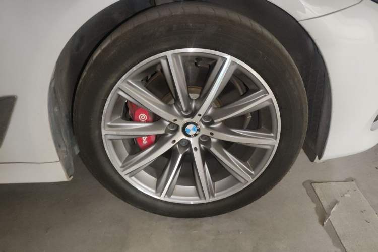 Used BMW 5 Series 2018 528Li Launch Special Edition Right Front Wheel Hub