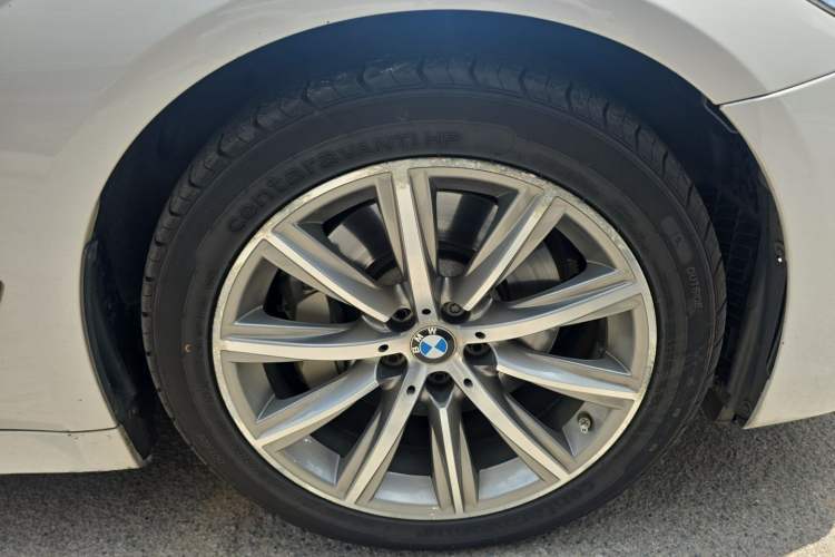 Used BMW 5 Series 2018 528Li Launch Special Edition Right Front Wheel Hub