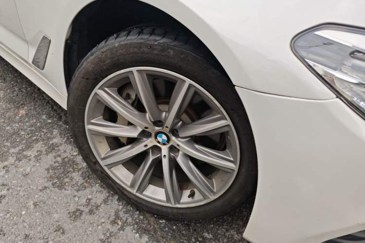Used BMW 5 Series 2018 528Li Launch Special Edition Right Front Wheel Hub