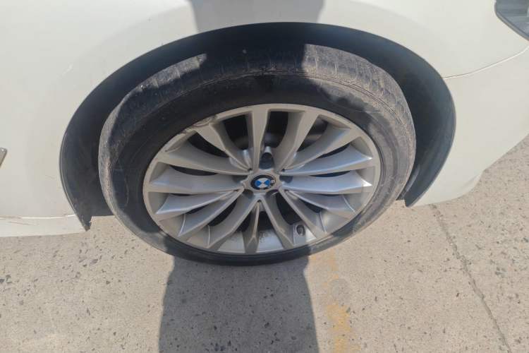 Used BMW 5 Series 2018 Facelifted 530Li xDrive Luxury Package Right Front Wheel Hub