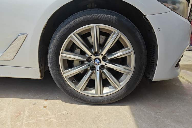 Used BMW 5 Series 2018 528Li Launch Special Edition Right Front Wheel Hub