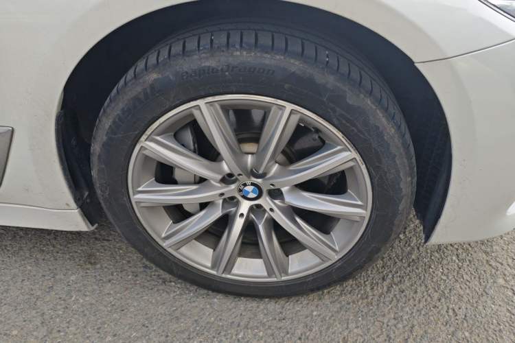 Used BMW 5 Series 2018 528Li Launch Special Edition Right Front Wheel Hub