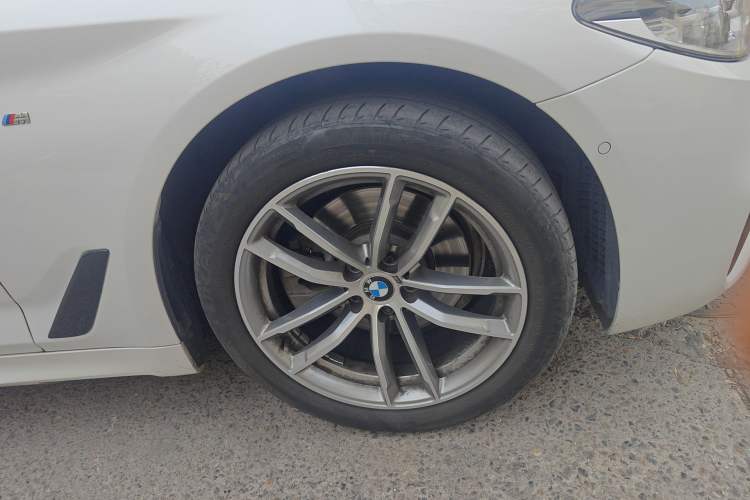 Used BMW 5 Series 2018 525Li M Sport Package Right Front Wheel Hub