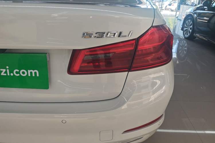Used BMW 5 Series 2018 Facelifted 530Li Luxury Edition Premium Package Right Rear Taillight
