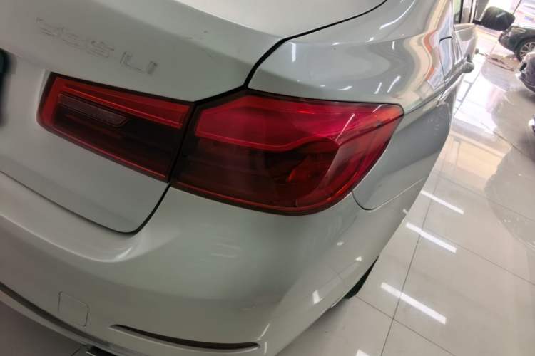 Used BMW 5 Series 2018 525Li Luxury Package Right Rear Taillight