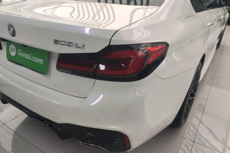 Used BMW 5 Series 2018 530Li Luxury Edition M Sport Package Right Rear Taillight