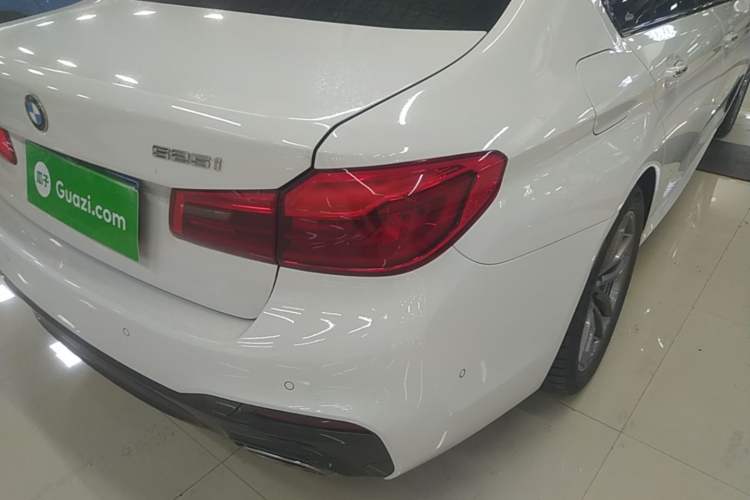 Used BMW 5 Series 2018 525i M Sport Package Right Rear Taillight