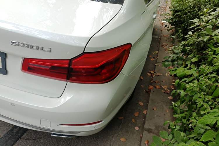 Used BMW 5 Series 2018 Revised Version 530Li Leading Edition Luxury Package Right Rear Taillight