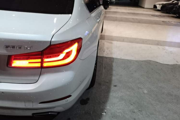 Used BMW 5 Series 2018 Facelifted 530Li Luxury Edition Premium Package Right Rear Taillight