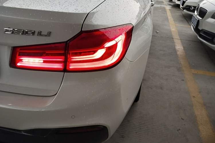 Used BMW 5 Series 2018 530Li Leading Model M Sport Package Right Rear Taillight