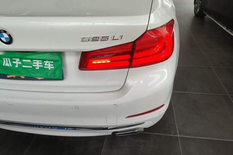 Used BMW 5 Series 2018 525Li Luxury Package Right Rear Taillight