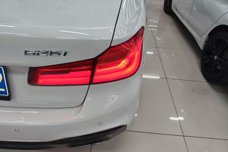 Used BMW 5 Series 2018 525i M Sport Package Right Rear Taillight