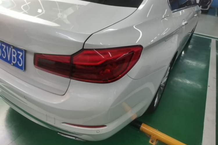 Used BMW 5 Series 2018 Revised Version 530Li Leading Edition Luxury Package Right Rear Taillight
