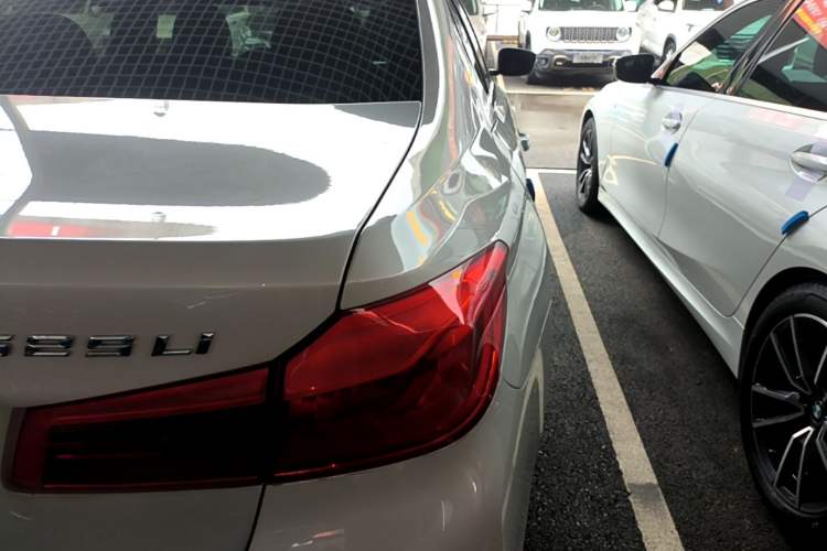 Used BMW 5 Series 2018 525Li M Sport Package Right Rear Taillight
