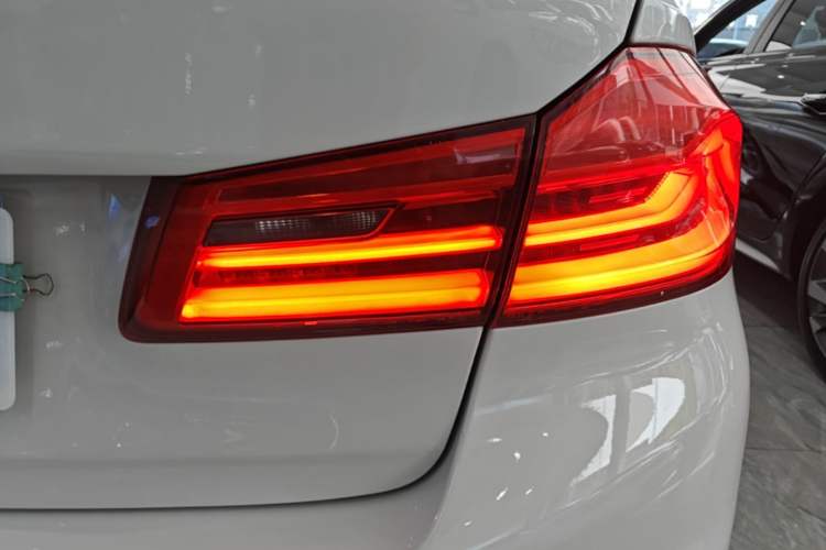 Used BMW 5 Series 2018 525Li M Sport Package Right Rear Taillight