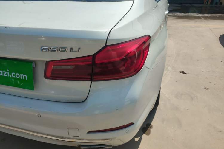 Used BMW 5 Series 2018 Revised Version 530Li Leading Edition Luxury Package Right Rear Taillight