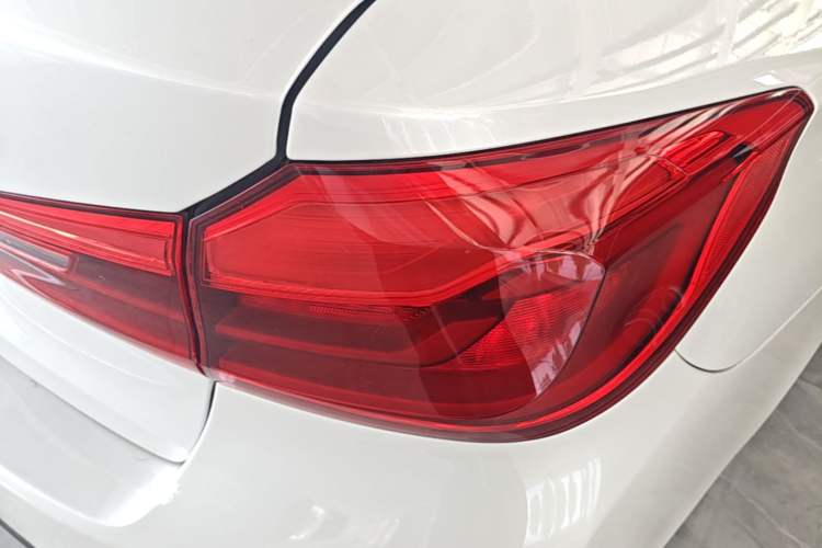Used BMW 5 Series 2018 Restyled 530Li Leading Edition M Sport Package Right Rear Taillight