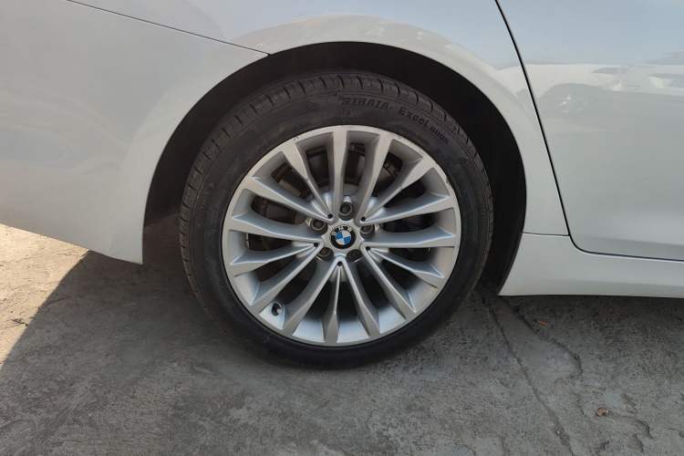 Used BMW 5 Series 2018 525Li Luxury Package Right Rear Wheel Hub