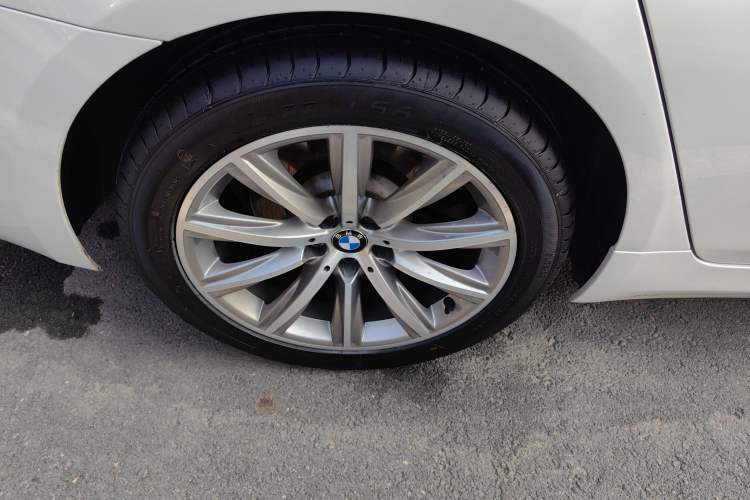 Used BMW 5 Series 2018 528Li Launch Special Edition Right Rear Wheel Hub