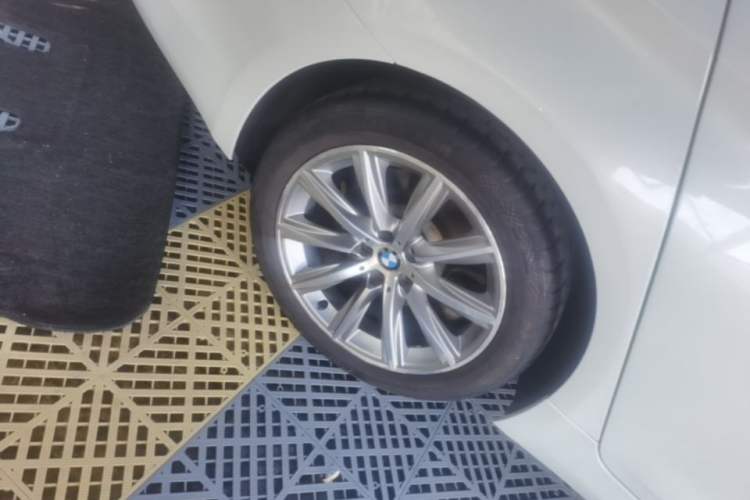 Used BMW 5 Series 2018 528Li Launch Special Edition Right Rear Wheel Hub