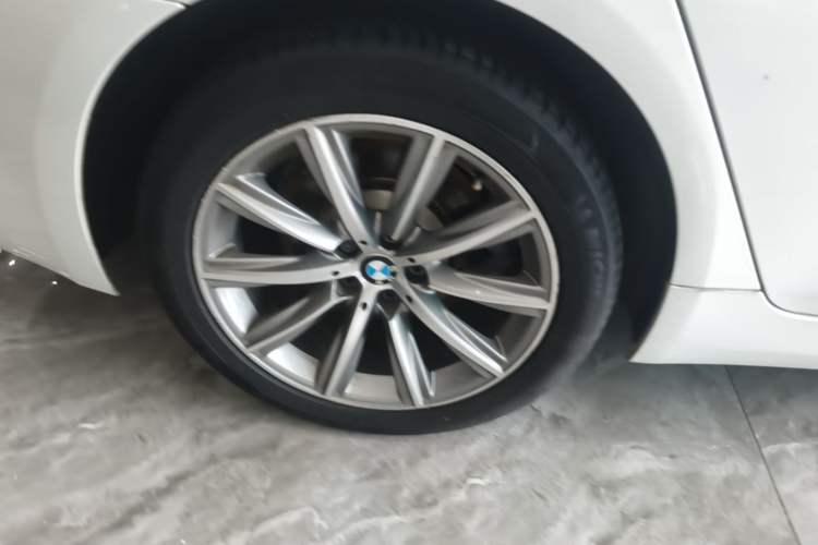 Used BMW 5 Series 2018 528Li Launch Special Edition Right Rear Wheel Hub
