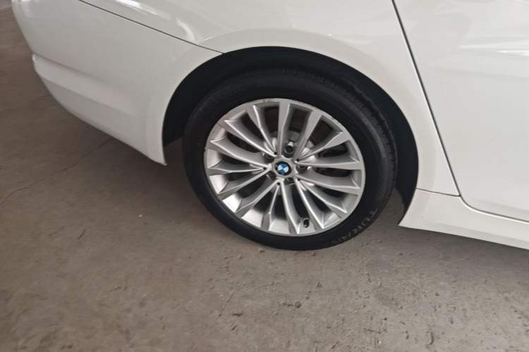 Used BMW 5 Series 2018 525Li Luxury Package Right Rear Wheel Hub