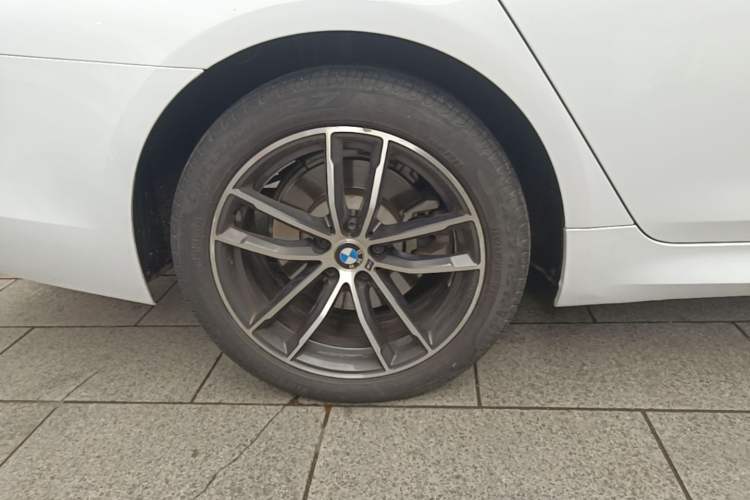 Used BMW 5 Series 2018 525Li M Sport Package Right Rear Wheel Hub