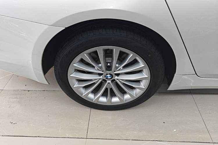 Used BMW 5 Series 2018 525Li Luxury Package Right Rear Wheel Hub