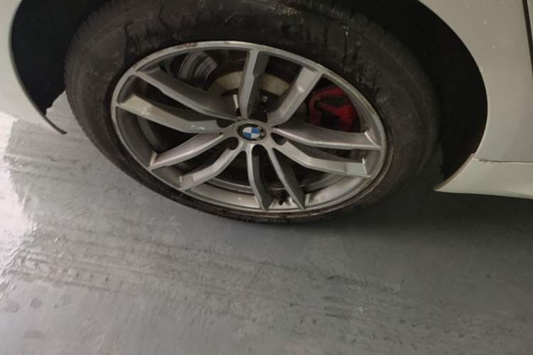 Used BMW 5 Series 2018 525Li M Sport Package Right Rear Wheel Hub