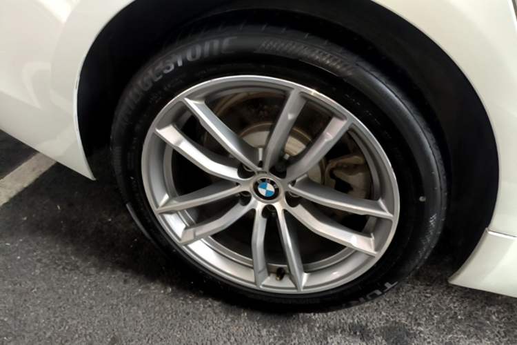 Used BMW 5 Series 2018 525Li M Sport Package Right Rear Wheel Hub