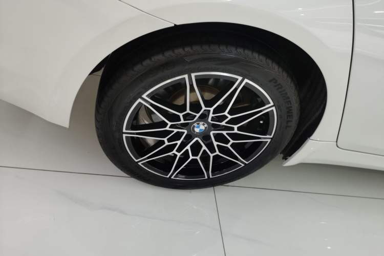Used BMW 5 Series 2018 Revised Version 530Li Leading Edition Luxury Package Right Rear Wheel Hub