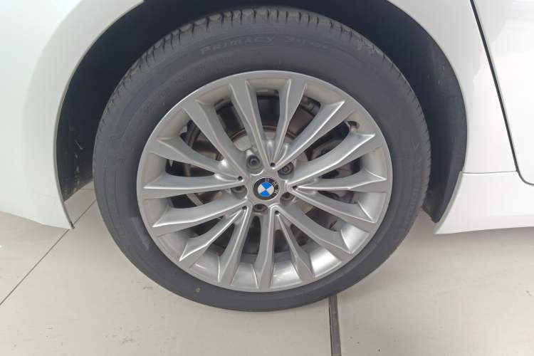Used BMW 5 Series 2018 525Li Luxury Package Right Rear Wheel Hub
