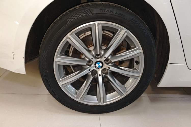 Used BMW 5 Series 2018 528Li Launch Special Edition Right Rear Wheel Hub
