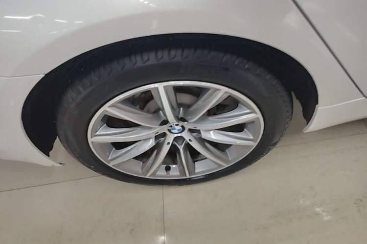 Used BMW 5 Series 2018 528Li Launch Special Edition Right Rear Wheel Hub