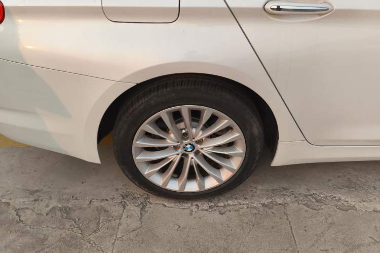 Used BMW 5 Series 2018 525Li Luxury Package Right Rear Wheel Hub