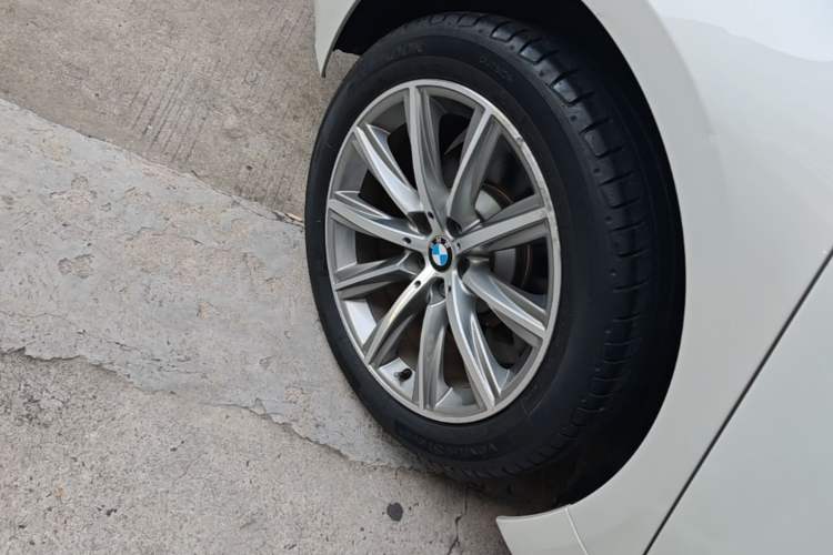 Used BMW 5 Series 2018 528Li Launch Special Edition Right Rear Wheel Hub