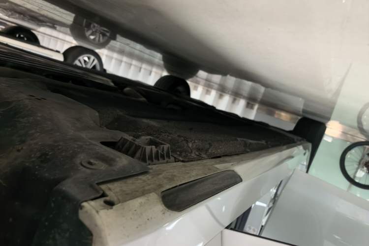 Used BMW 5 Series 2018 525Li Luxury Package Right Side Sill