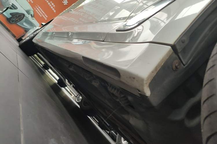 Used BMW 5 Series 2018 525Li Luxury Package Right Side Sill