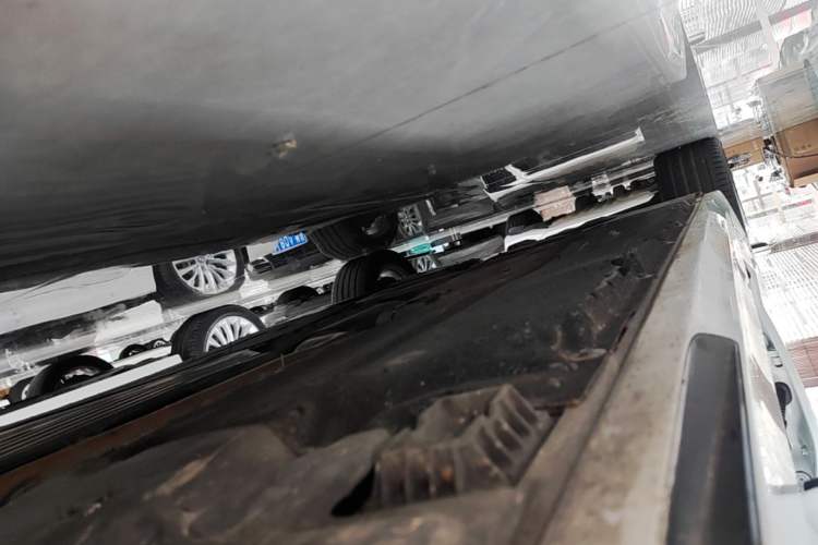 Used BMW 5 Series 2018 Revised Version 530Li Leading Edition Luxury Package Right Side Sill