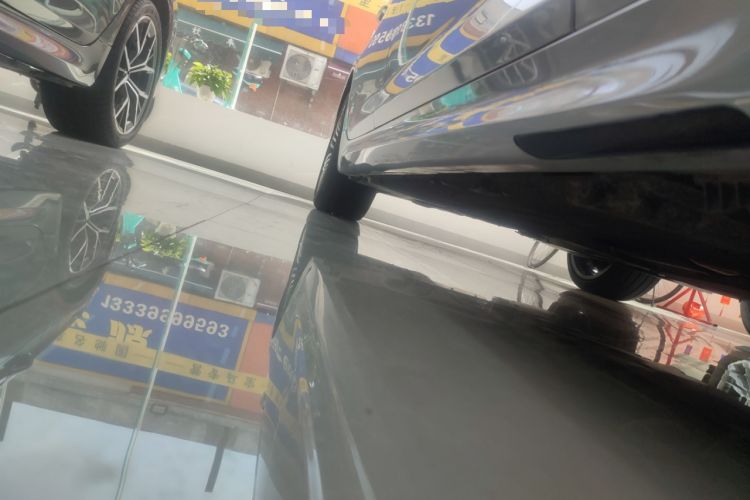 Used BMW 5 Series 2018 Restyled 530Li Leading Edition M Sport Package Right Side Sill