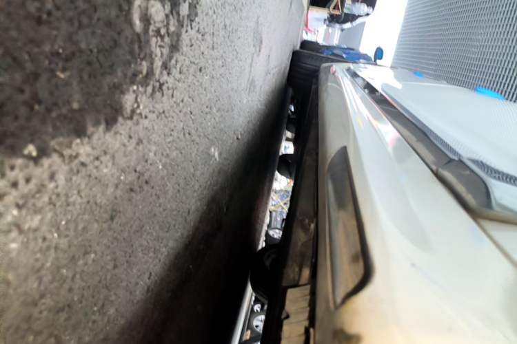 Used BMW 5 Series 2018 525Li M Sport Package Right Side Sill
