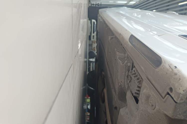 Used BMW 5 Series 2018 525Li Luxury Package Right Side Sill