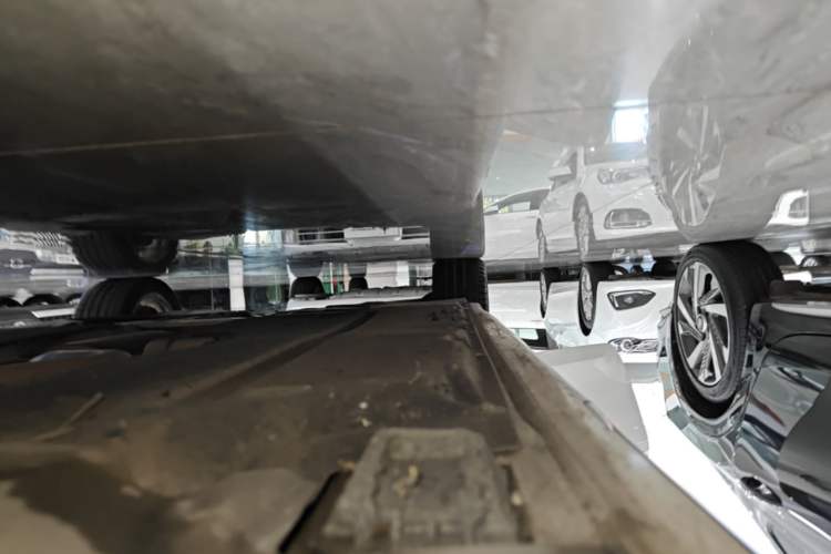 Used BMW 5 Series 2018 525Li M Sport Package Right Side Sill